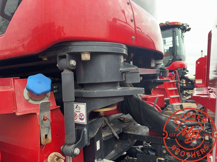 2014-case-ih-550-image-55