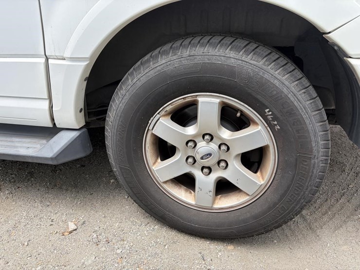 2009-ford-expedition-el-xlt-image-6