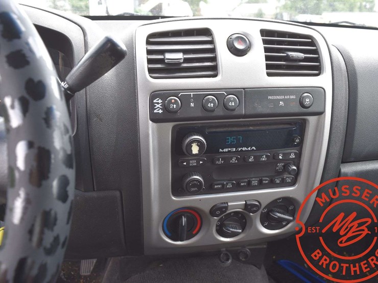 2010-gmc-canyon-sle-image-23