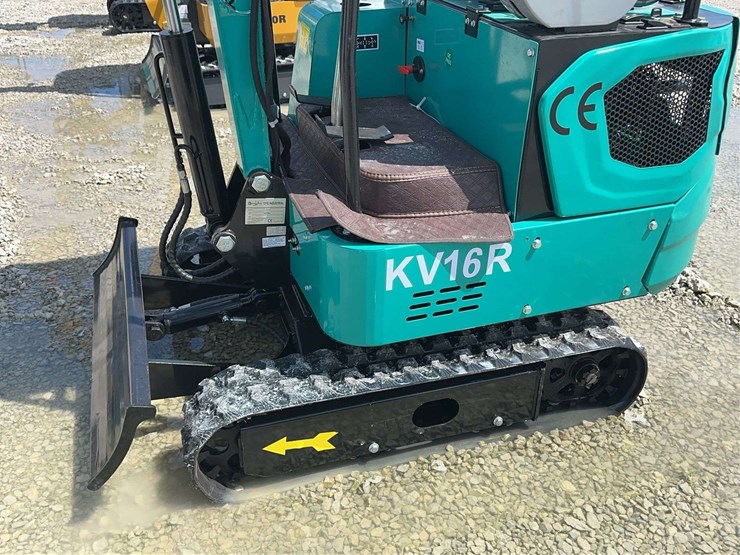 cfg-industrial-kv16r-mini-excavator-image-2