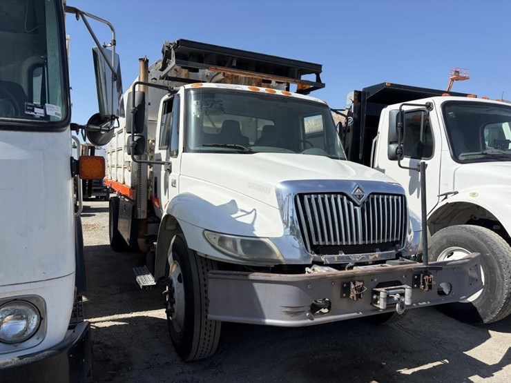 2004-international-flatbed-dump-image-2