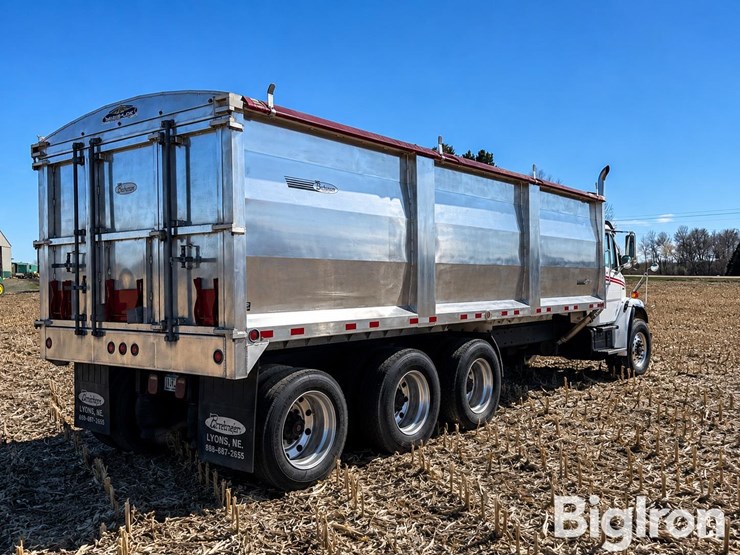 1996-freightliner-fl80-image-5
