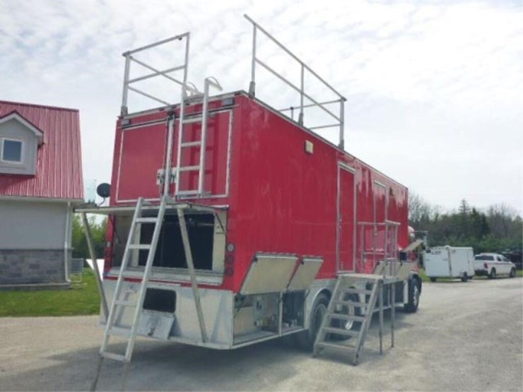 2005-gmc-t8500-image-4
