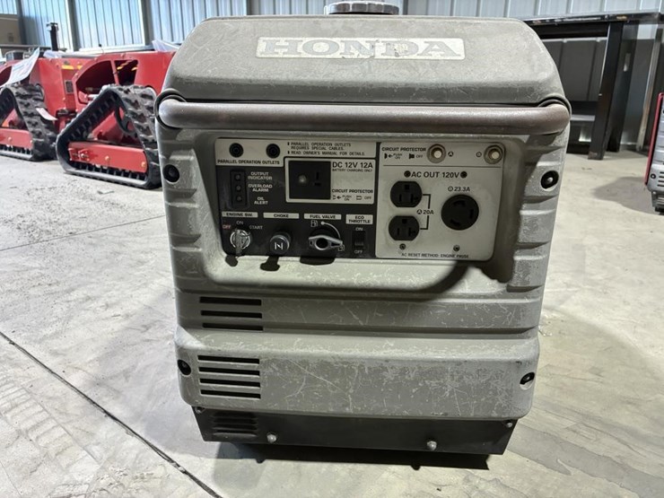honda-eu3000is-image-6