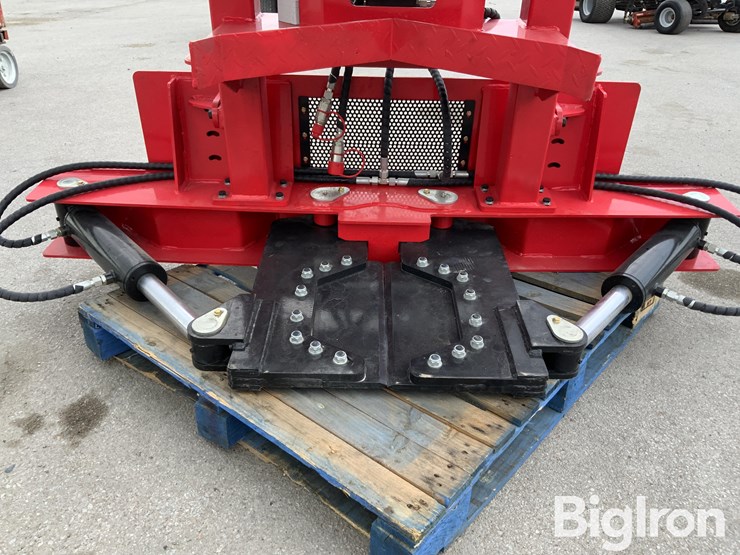 2026-massey-ferguson-730-image-16