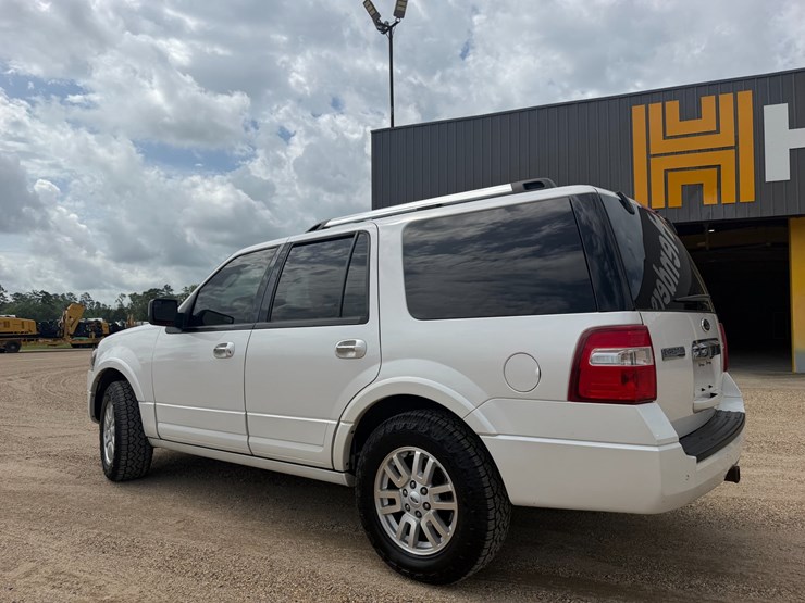 2012-ford-expedition-image-4