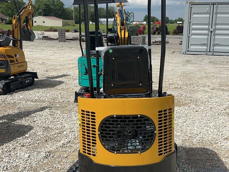 cfg-industrial-h13r-mini-excavator-image-9