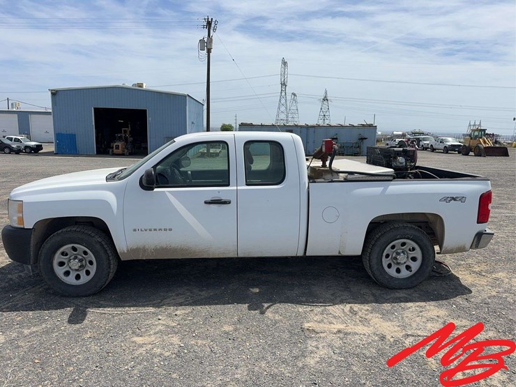 2010-chevrolet-silverado-1500-image-3