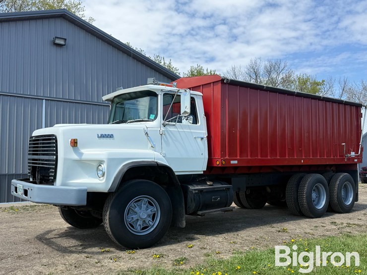 1990-ford-lts9000-image-1