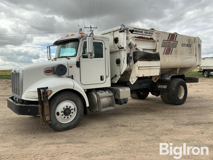 2015-peterbilt-337-image-1