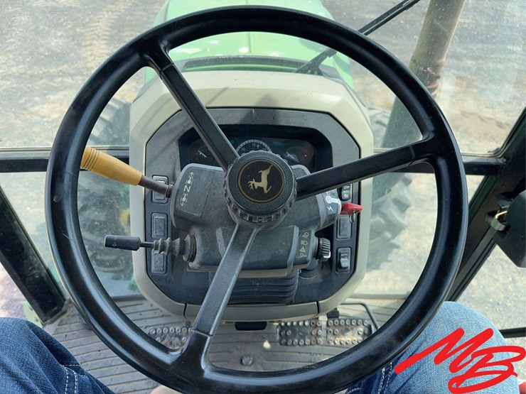 2012-john-deere-5100m-image-32