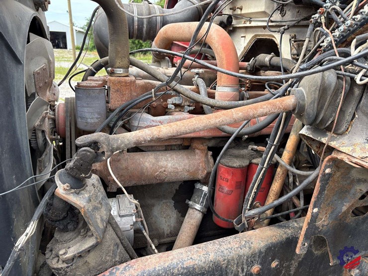 1981-mack-dm685s-image-33