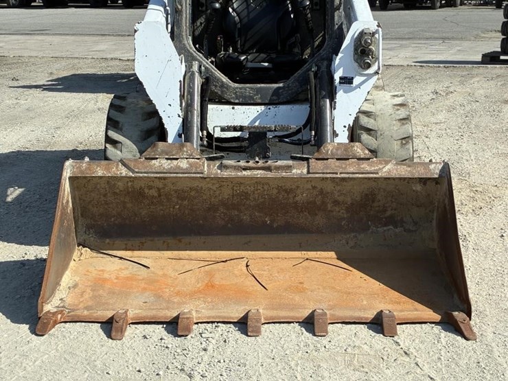 2023-bobcat-s590-image-7