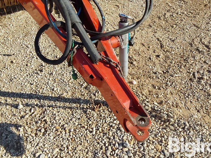 2012-new-holland-br7070-image-9