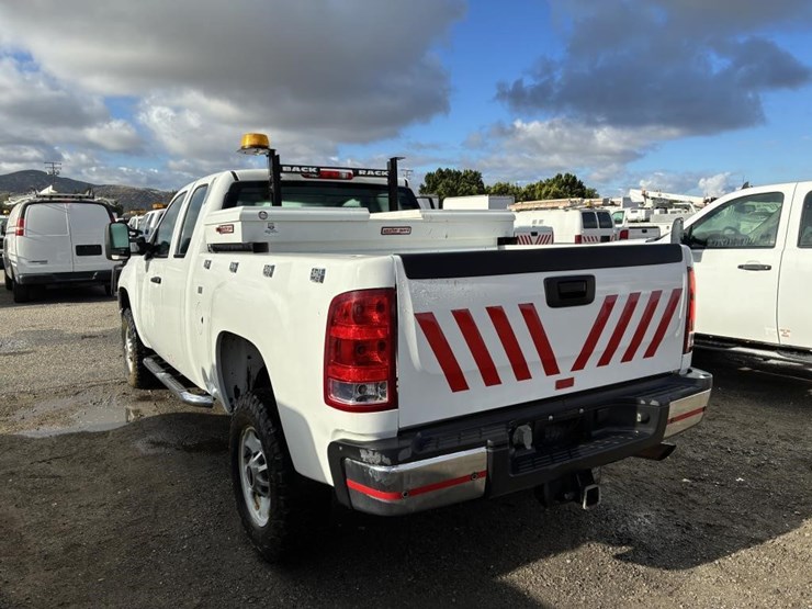 2012-gmc-2500hd-image-4