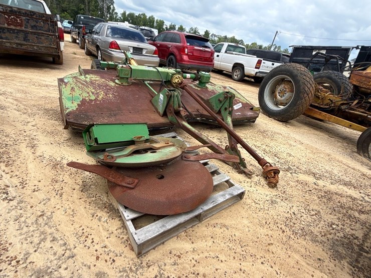 john-deere-10-image-1
