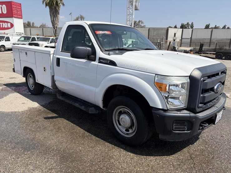 2015-ford-f250-sd-image-2