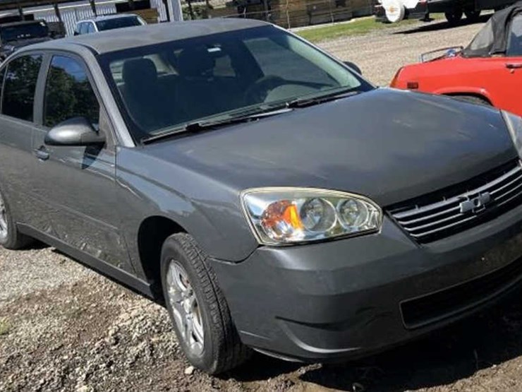 #4-•-2007-chevrolet-malibu-ls-image-3