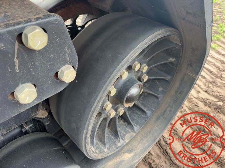 2016-case-ih-2016-image-17