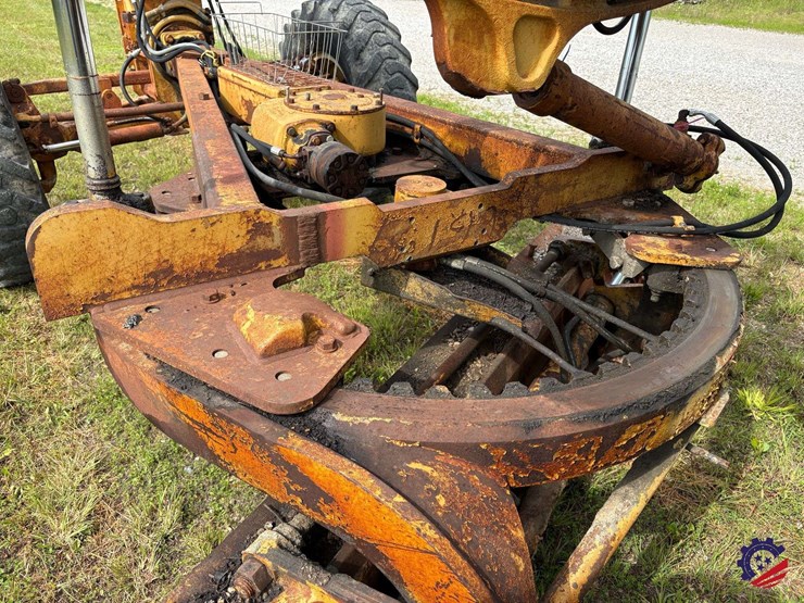 caterpillar-130g-image-49