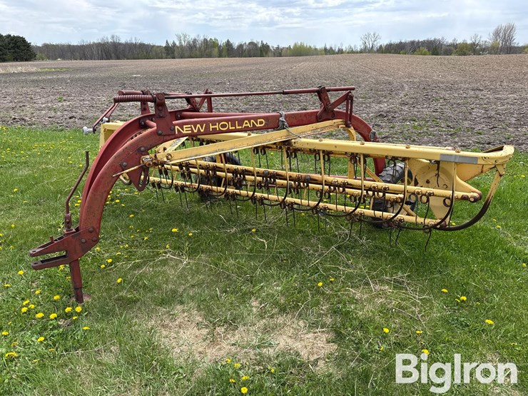 new-holland-258-image-1