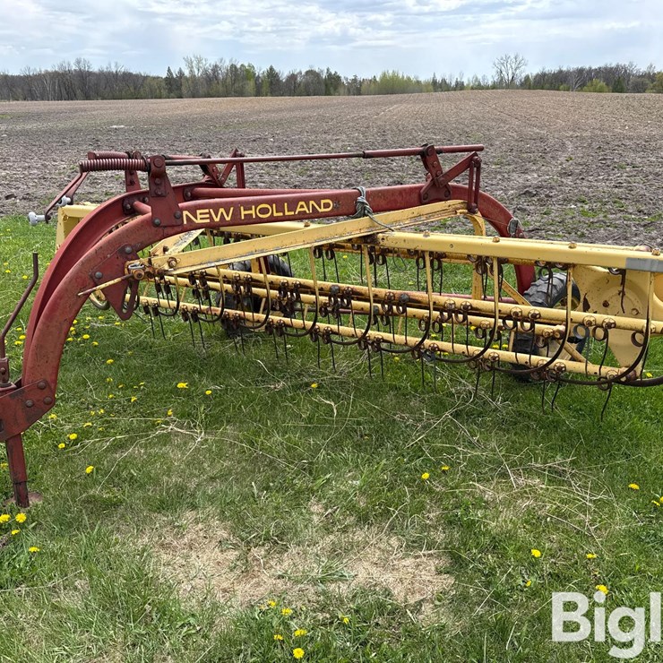 NEW HOLLAND 258