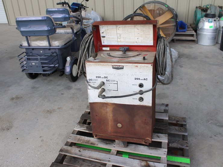 #1037-•-century-ac/dc-welder-s/leads-image-1