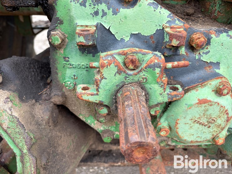 john-deere-720-image-13