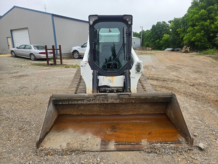 2023-bobcat-t770-image-17
