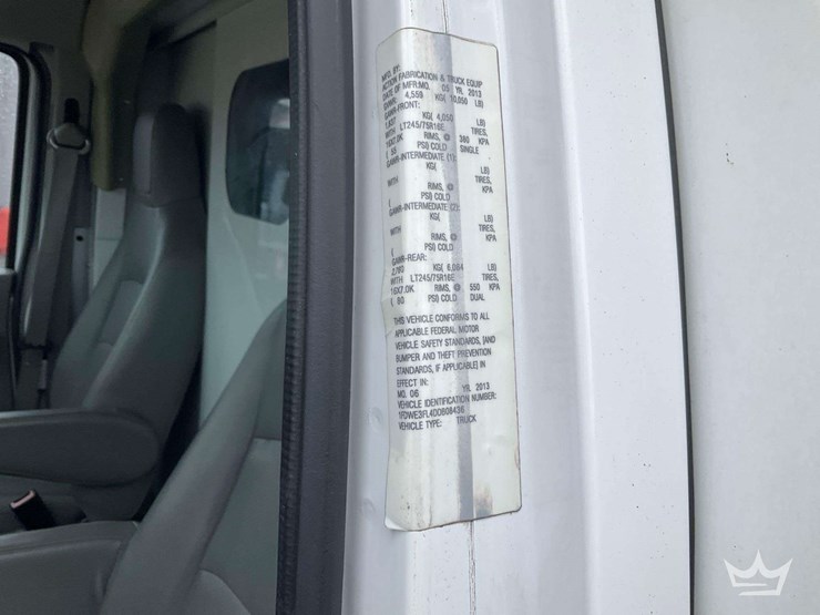 2013-ford-e350-image-6