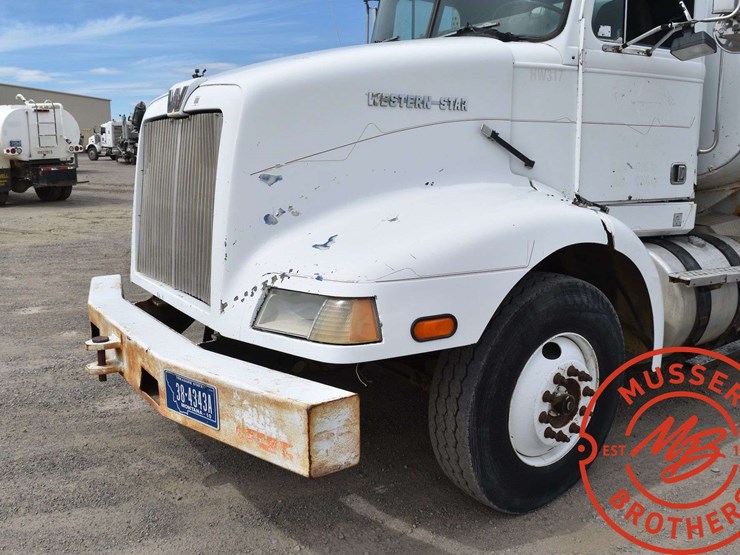 1992-western-star-3864s-image-14
