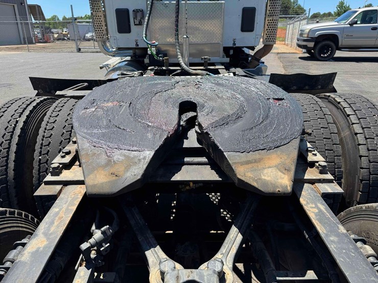 2021-kenworth-t880-image-14