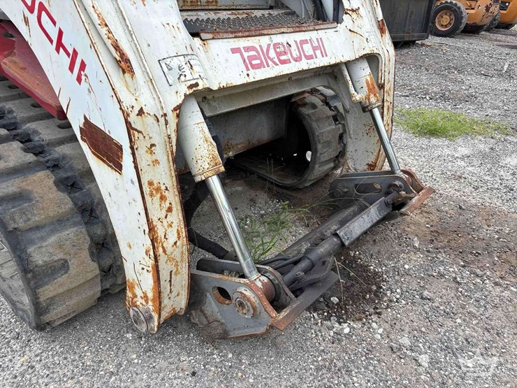 2009-takeuchi-tl250-image-8