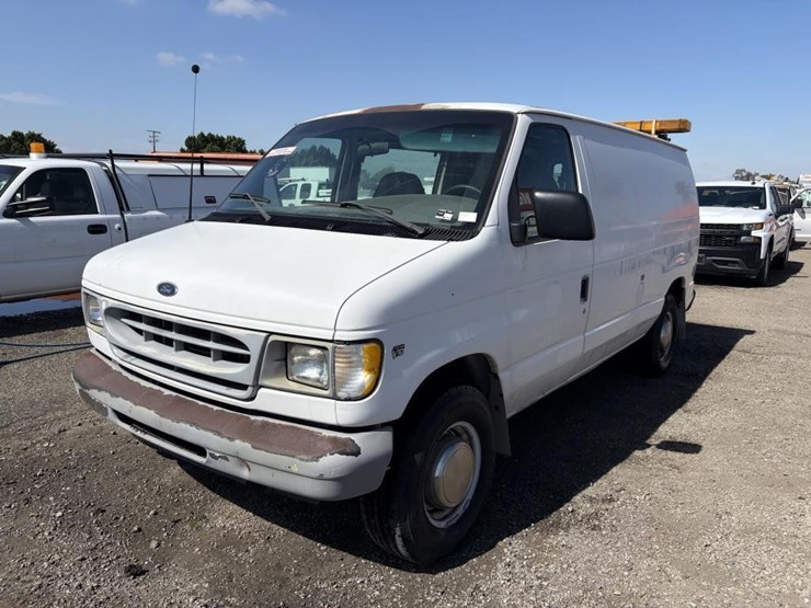 2001-ford-e350-sd-image-1