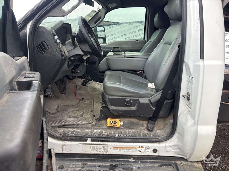 2012-ford-f550-image-17