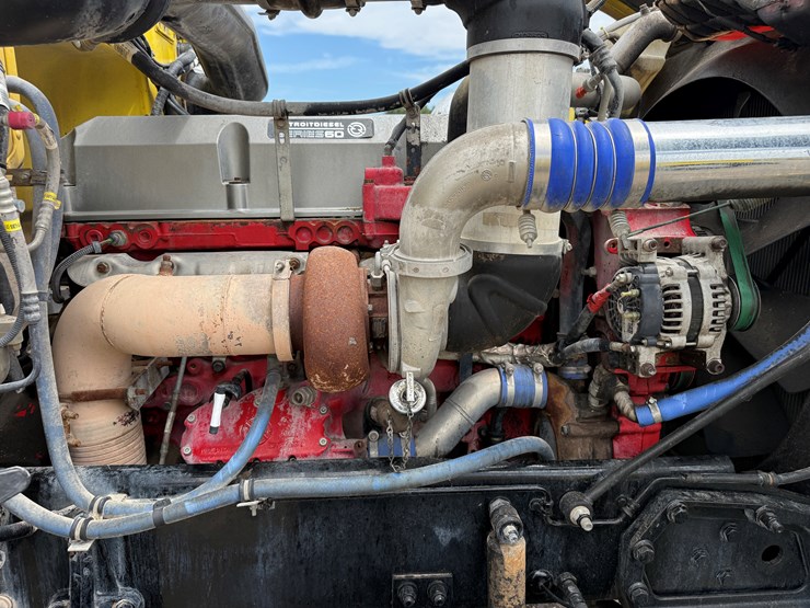 2013-peterbilt-389-image-10