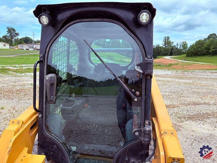 2020-caterpillar-259d3-image-68