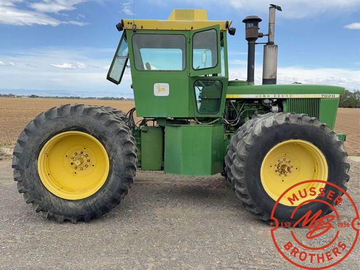 1975-john-deere-7020-image-8