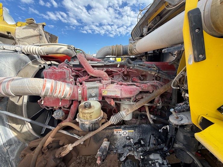 2014-kenworth-t800-image-9