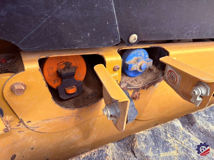 2018-caterpillar-299d2-xhp-image-62