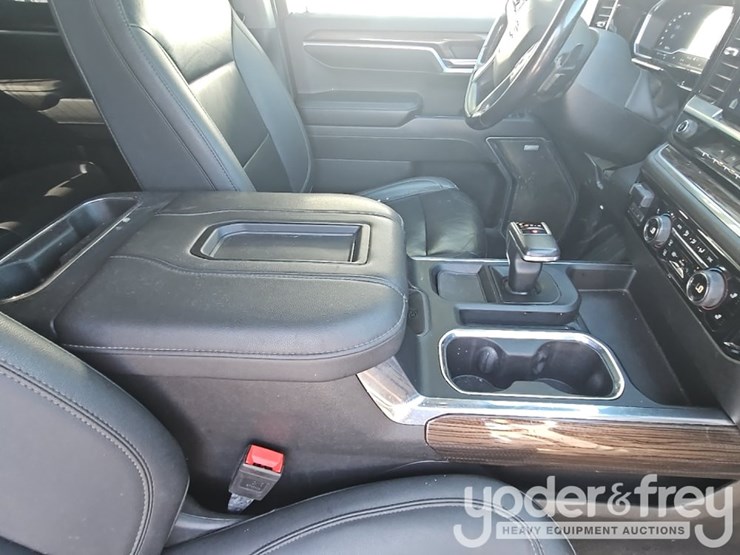 2022-chevrolet-1500-image-39