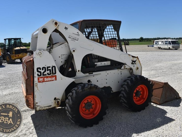 2007-bobcat-s250-image-19