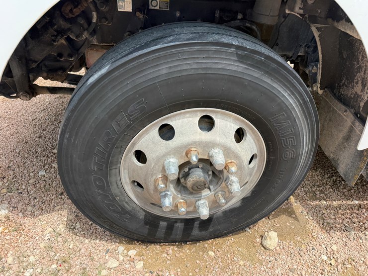 2016-kenworth-t800-image-14