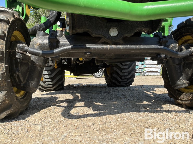 2025-john-deere-1023e-image-17