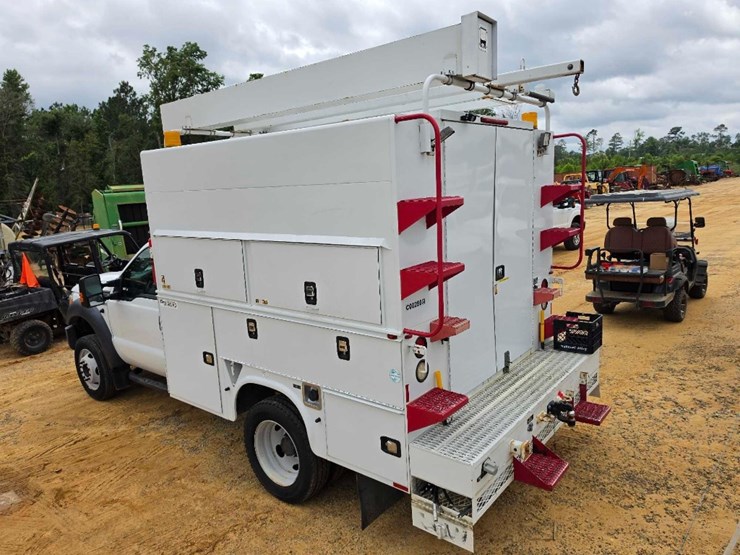 2014-ford-f550-image-2