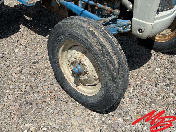 ford-4000-image-8