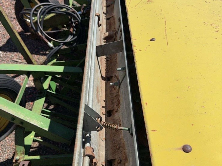 john-deere-11-image-11