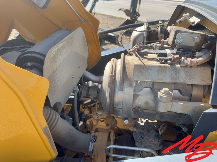 2023-deere-310sl-image-40