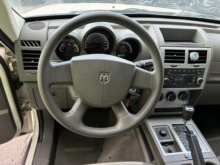 2008-dodge-nitro-image-15