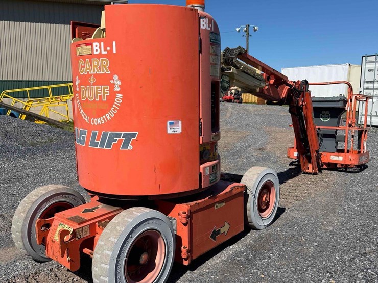 2000-jlg-e300ajp-image-10